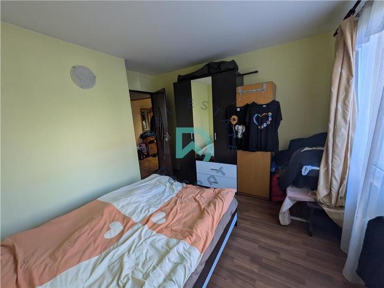Apartament cu 3 camere decomandat în Craiter