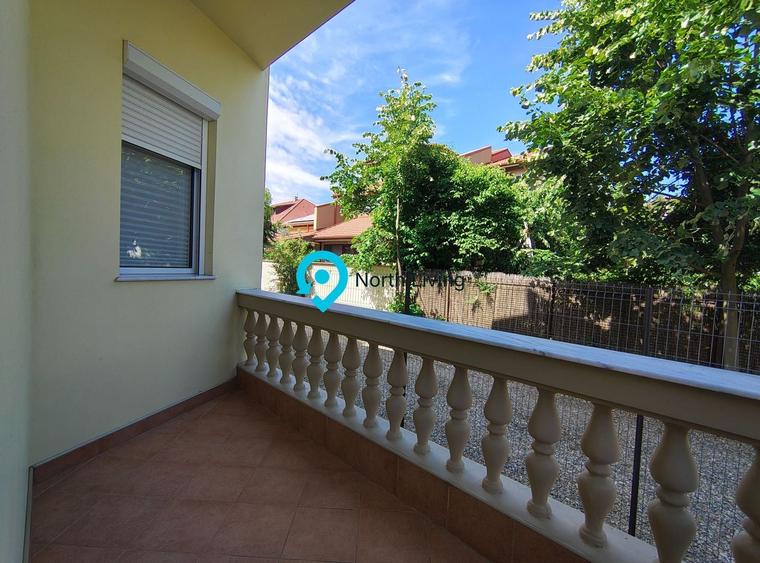 Casă individuală cu 5 camere cu Canalizare în Central