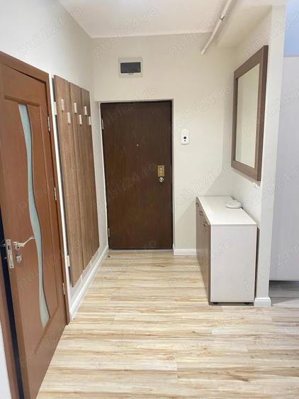Apartament cu 3 camere decomandat în Intim