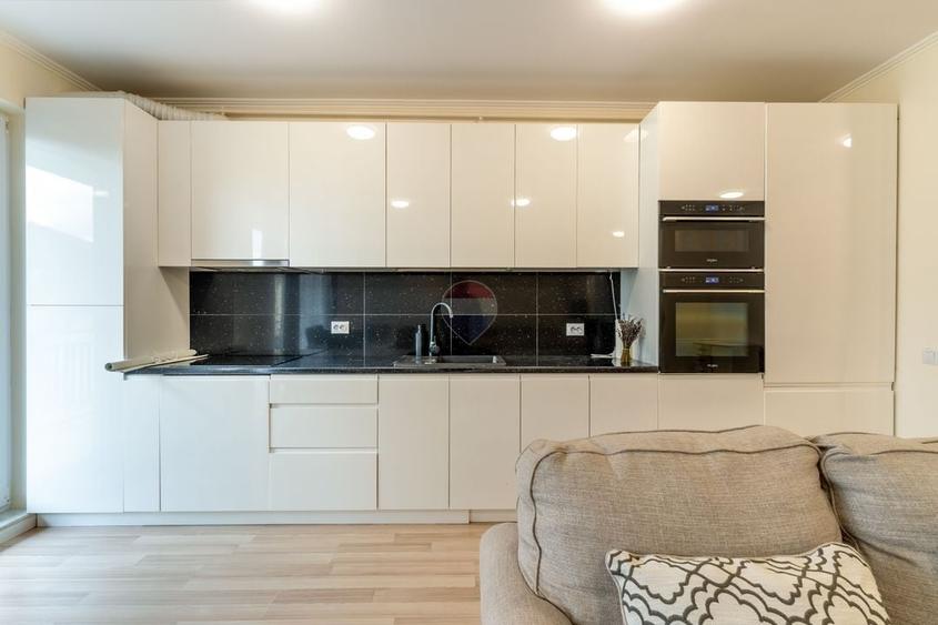 Apartament cu 2 camere semidecomandat, mobilat în Zorilor