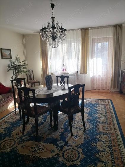 Casă cu 6 camere cu Teren 321 Mp în Central