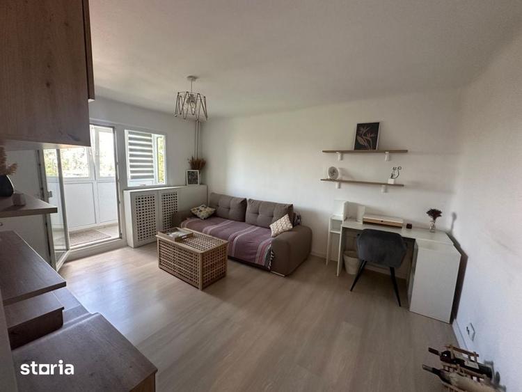 Apartament cu 2 camere decomandat în Rovine