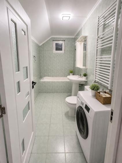 Apartament cu 2 camere decomandat în Girocului