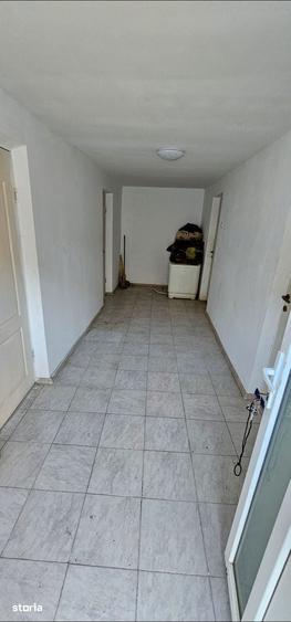 Casă cu 4 camere cu Teren 2600 Mp în Udești