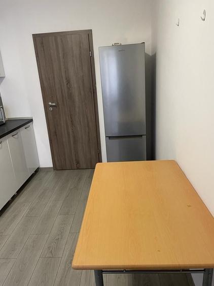 Apartament cu 3 camere decomandat în Dobroești