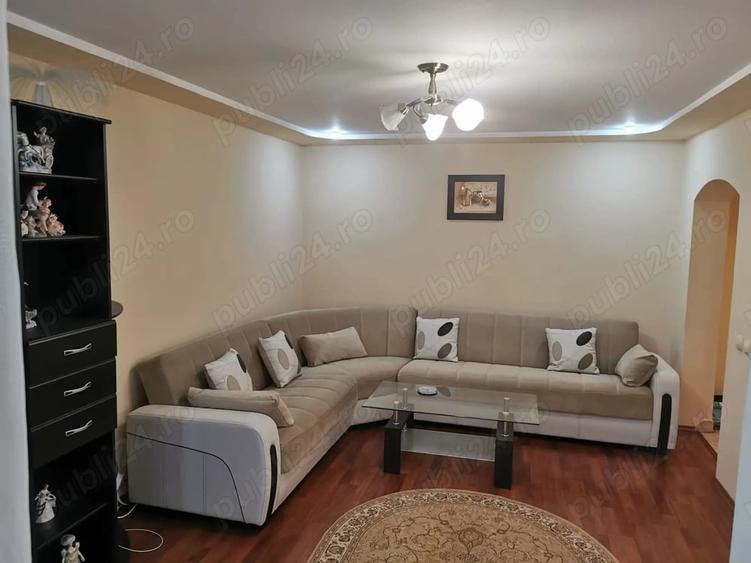 Apartament cu 3 camere decomandat în Central
