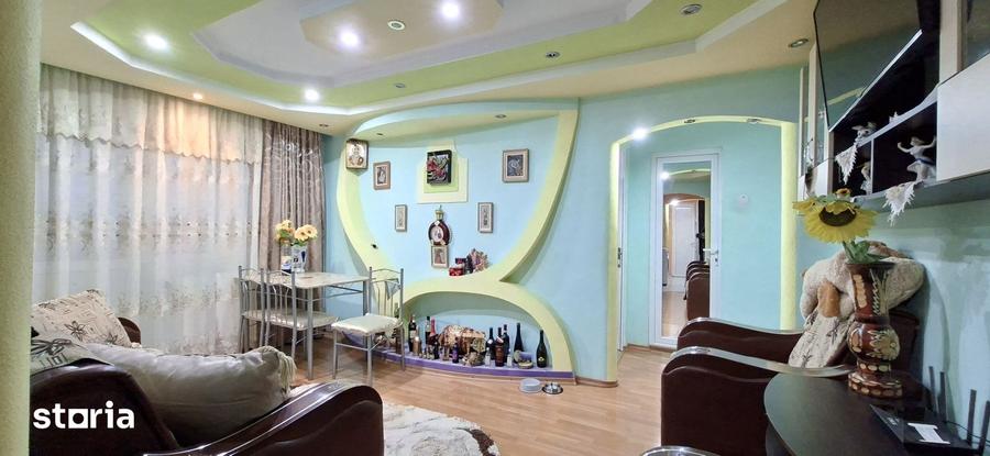 Apartament cu 4 camere în Micro 39