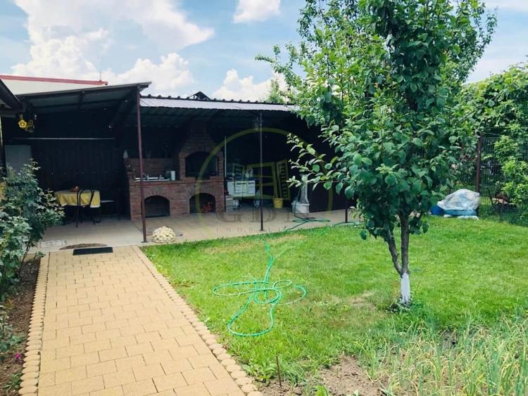 Casă individuală cu 3 camere cu Canalizare în Calea Poplăcii