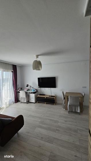 Apartament cu 8 camere în Vest