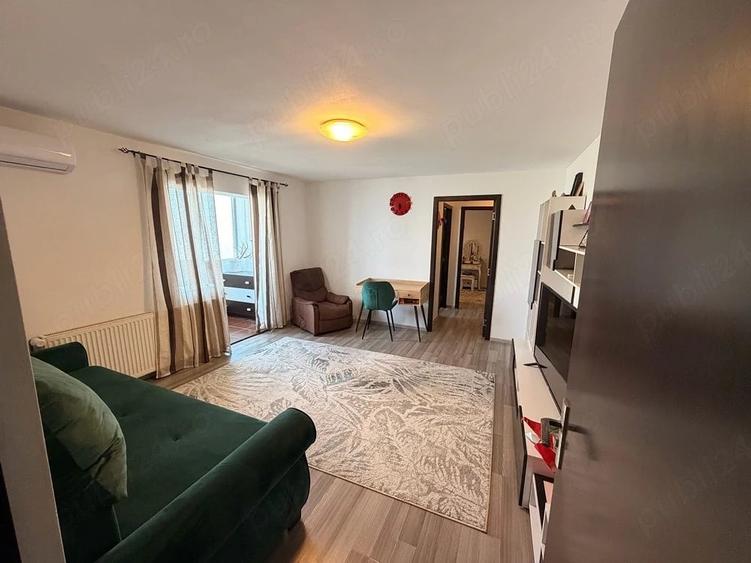Apartament cu 2 camere semidecomandat în Soarelui