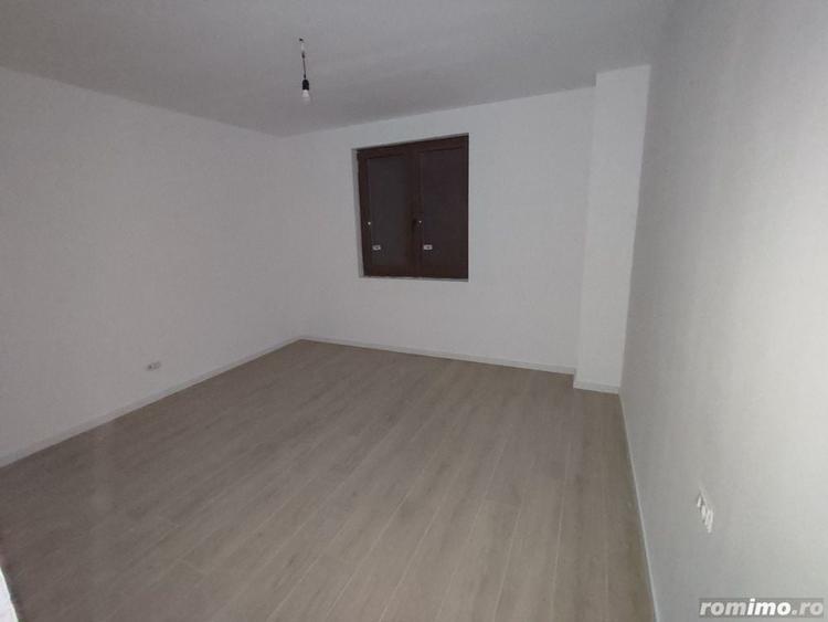 Casă cu 5 camere cu Teren 500 Mp în Sânandrei
