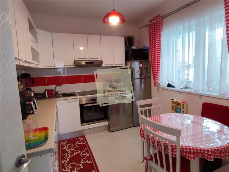 Casă individuală cu 5 camere cu Teren 355 Mp în Cristian