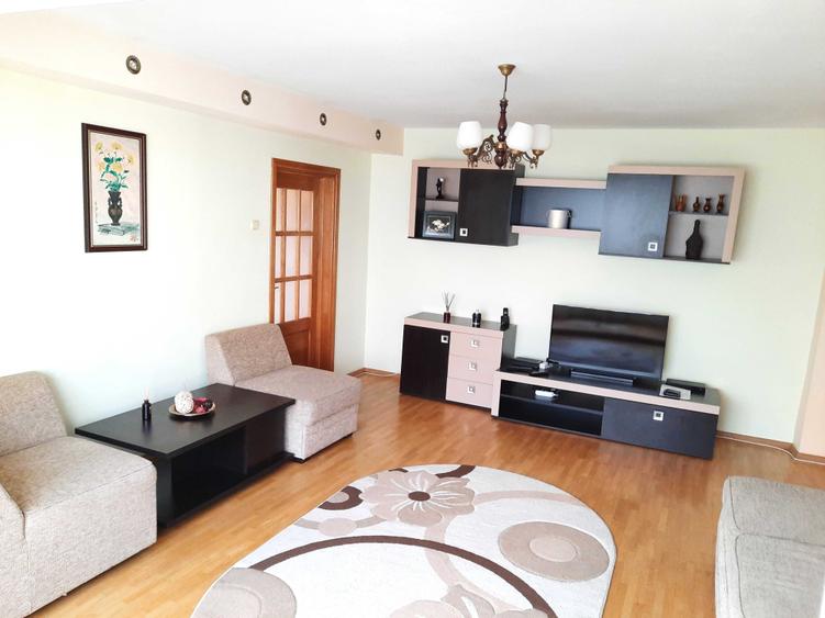 Apartament cu 2 camere semidecomandat în Ultracentral