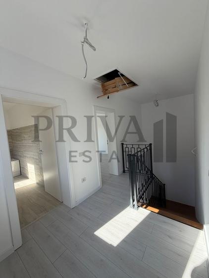 Duplex cu 4 camere cu Canalizare în Chișoda