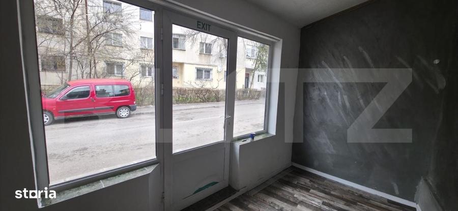Spațiu comercial, de 10 mp, în Lupeni