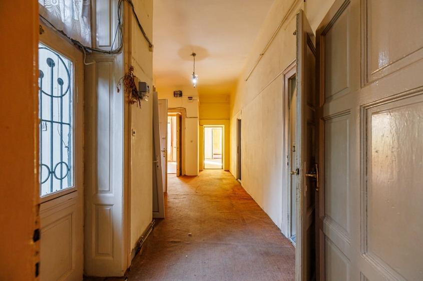 Apartament cu 5 camere decomandat în Iosefin