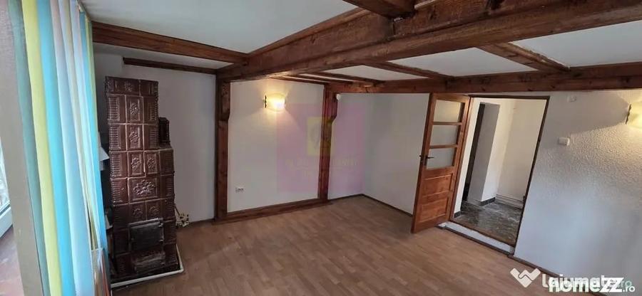 Casă cu 5 camere cu Teren 251 Mp în Zamora