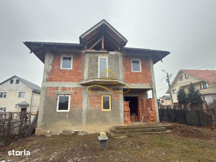 Casă cu 4 camere cu Teren 370 Mp în Mărgineni