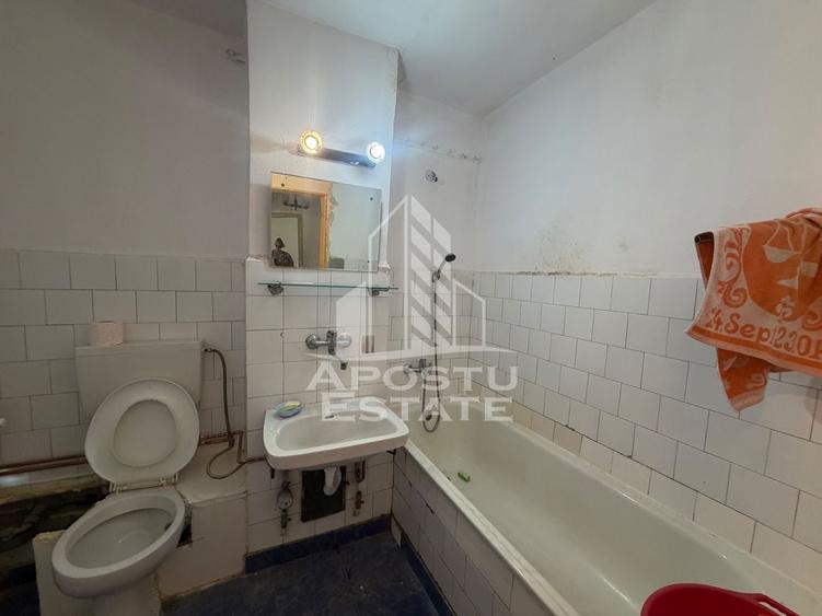 Apartament cu 2 camere decomandat în Lipovei