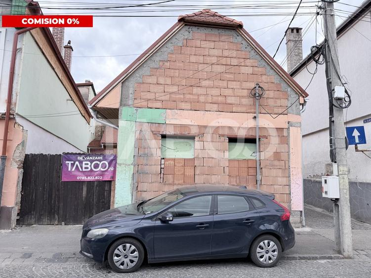 Casă individuală cu 6 camere cu Teren 220 Mp în Orașul de Jos
