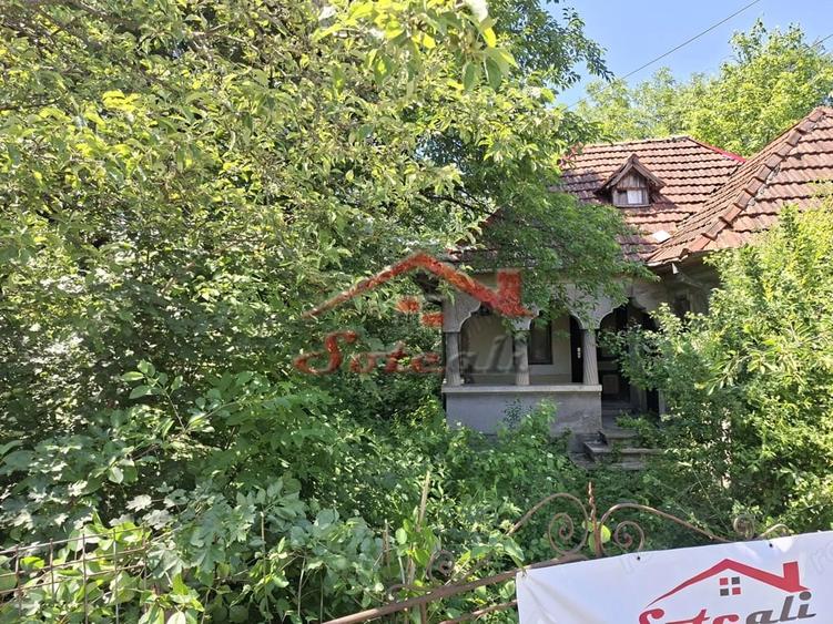 Teren de 3470 mp, în Cornu
