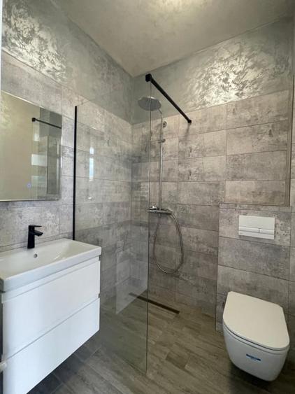 Duplex cu 4 camere cu Canalizare în Giroc