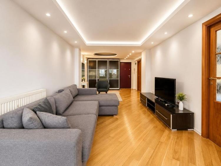 Apartament cu 2 camere, mobilat în Unirii