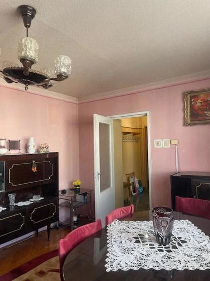 Vand apartament , 3 camere . semidecomandat , etaj 2 , Micro 3 - 17