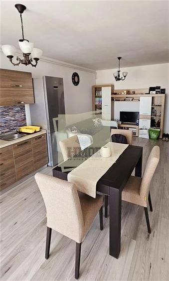 Apartament cu 2 camere semidecomandat, mobilat în Central