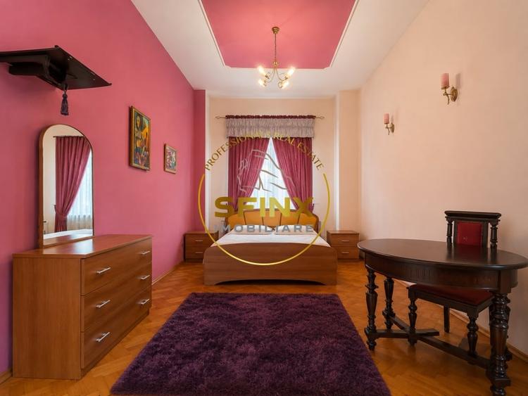 Casă individuală cu 9 camere cu Canalizare în Cotroceni