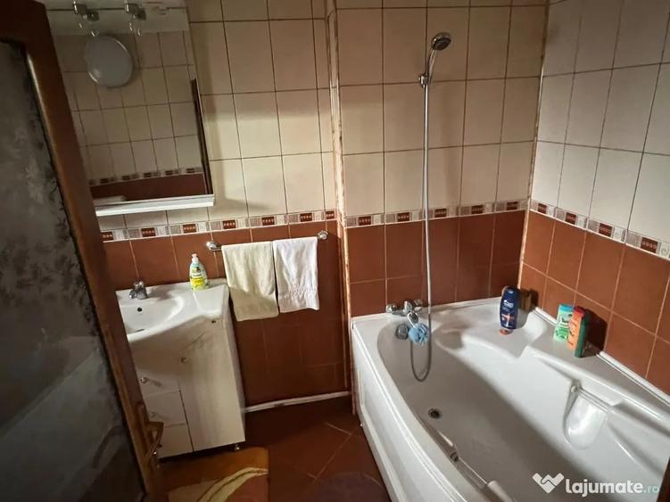 Casă cu 4 camere în Sud