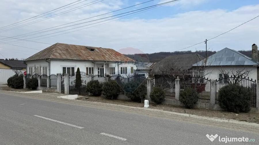 Casă cu 3 camere cu Teren 990 Mp în Fitionești