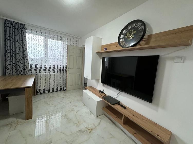 Apartament cu 3 camere de vanzare - 3