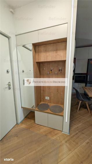 Apartament cu 3 camere semidecomandat în Central