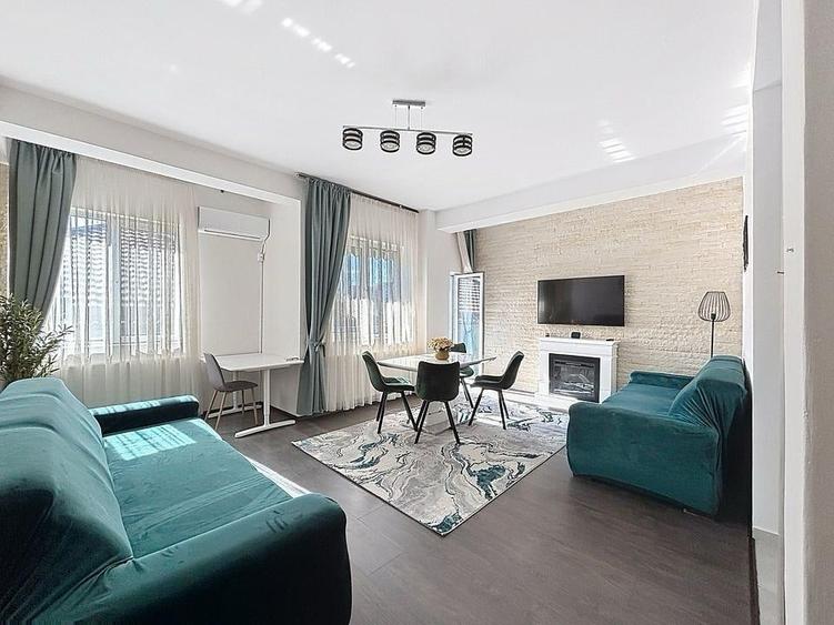 Apartament cu 3 camere semidecomandat în Gorjului