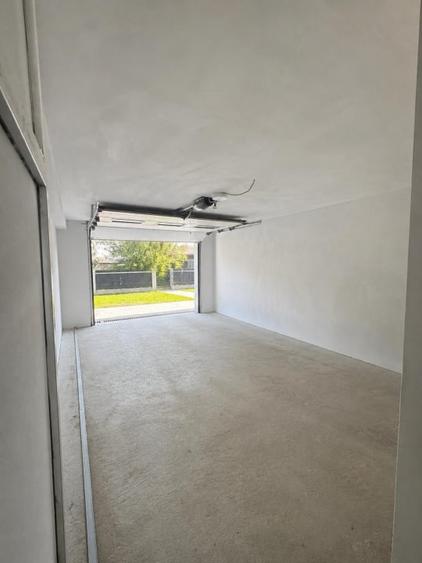 Apartament cu 3 camere decomandat în Vest