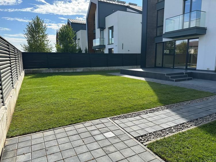 Casă individuală cu 5 camere cu Canalizare în Odăi