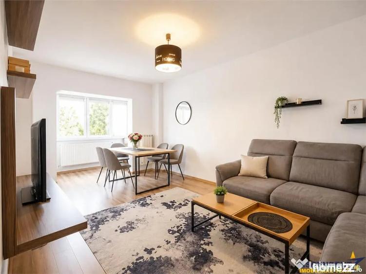 Apartament cu 3 camere decomandat în Dârste