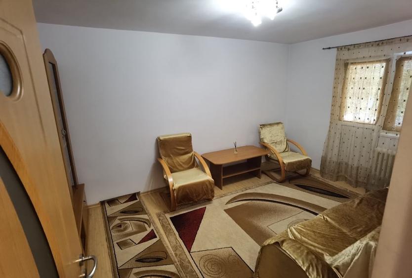 Apartament cu 2 camere decomandat, mobilat în Central