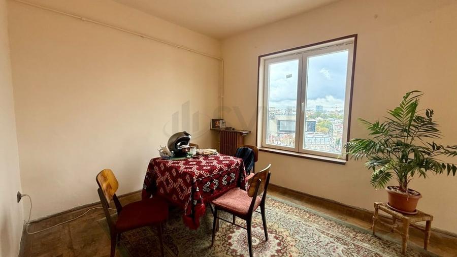 Apartament cu 2 camere decomandat în P-ța Romană