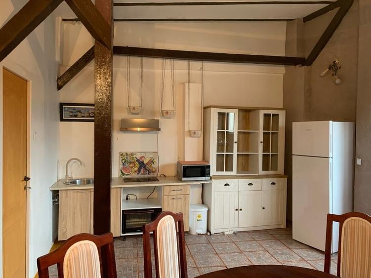 Apartament cu 3 camere decomandat în Armeneasca