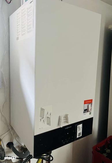 Casă cu 3 camere cu Teren 1994 Mp în Central