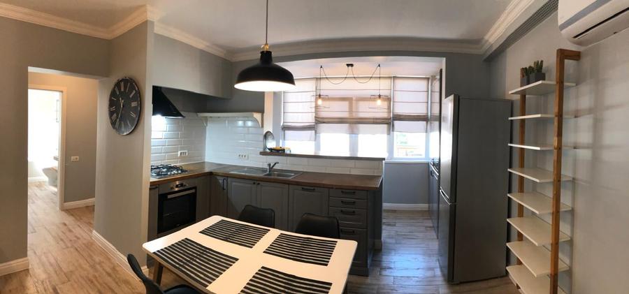 Apartament cu 3 camere semidecomandat, mobilat în Aradului