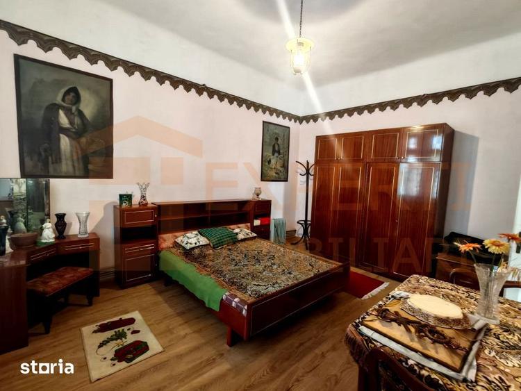Casă cu 8 camere cu Canalizare în Tomis II