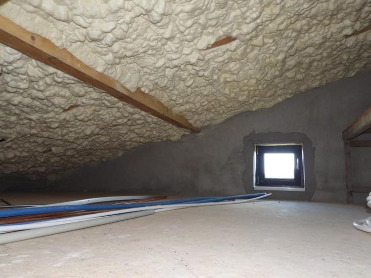 Casă individuală cu 3 camere cu Canalizare în Nisipoasa