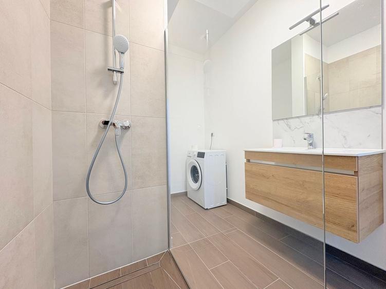 Apartament cu 2 camere decomandat, mobilat în Torontalului