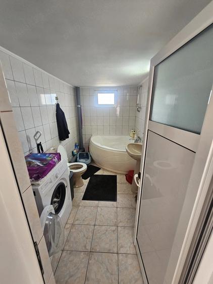 Casă cu Teren 300 Mp în Goranu