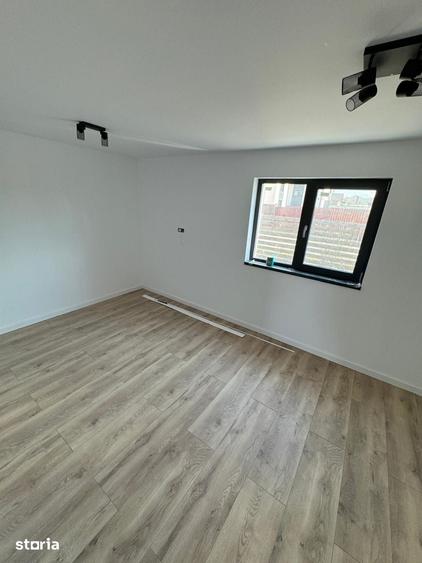 Casă cu 4 camere cu Teren 300 Mp în Astra