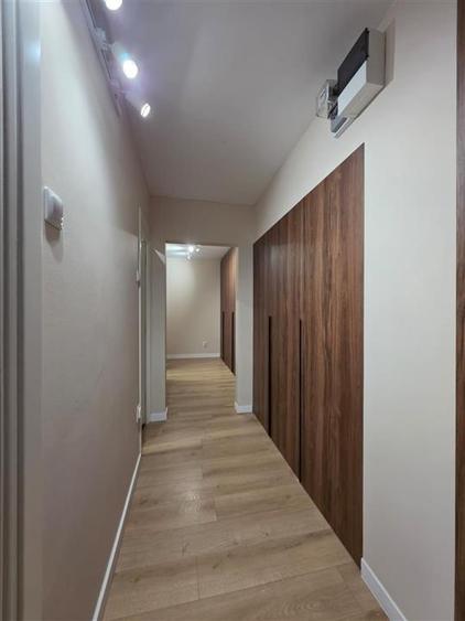 Apartament cu 3 camere decomandat în Podu Roș