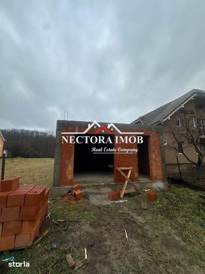 Casă cu 4 camere cu Teren 713 Mp în Hidiș